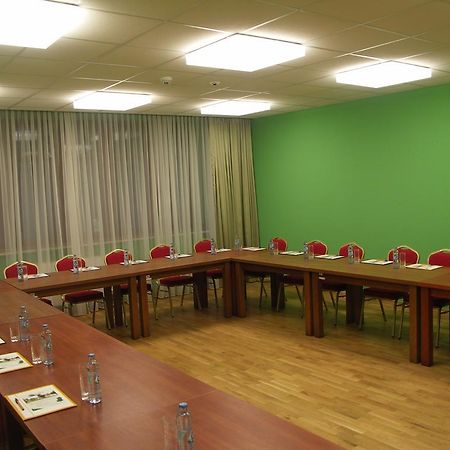 Ckm Centrum Konferencyjne Mazowsze Otrebusy ภายนอก รูปภาพ