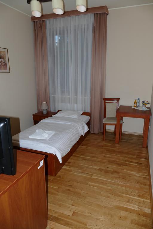 Ckm Centrum Konferencyjne Mazowsze Otrebusy ภายนอก รูปภาพ