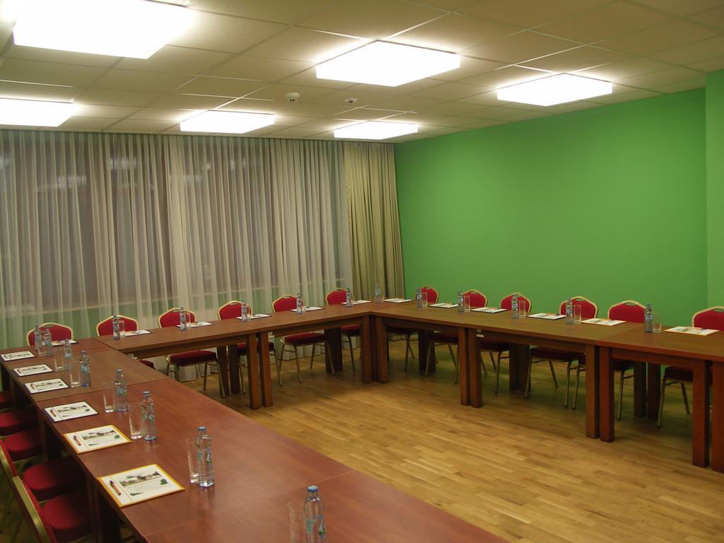 Ckm Centrum Konferencyjne Mazowsze Otrebusy ภายนอก รูปภาพ